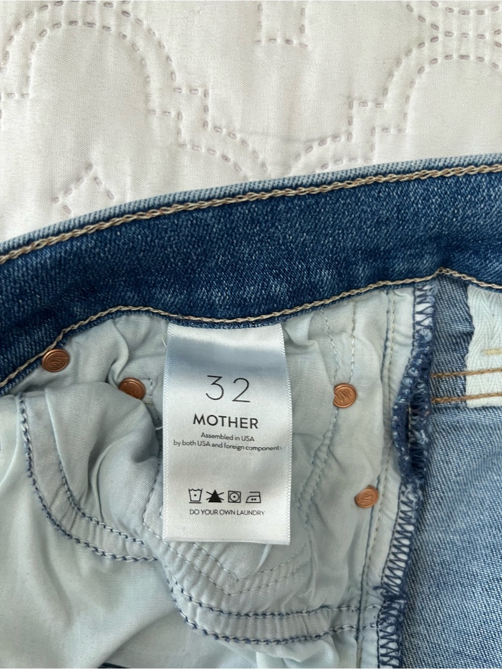 MOTHER The Weekender Fray Flared Jeans A Groovy Kind Of Love 32 - Picture 11 of 16